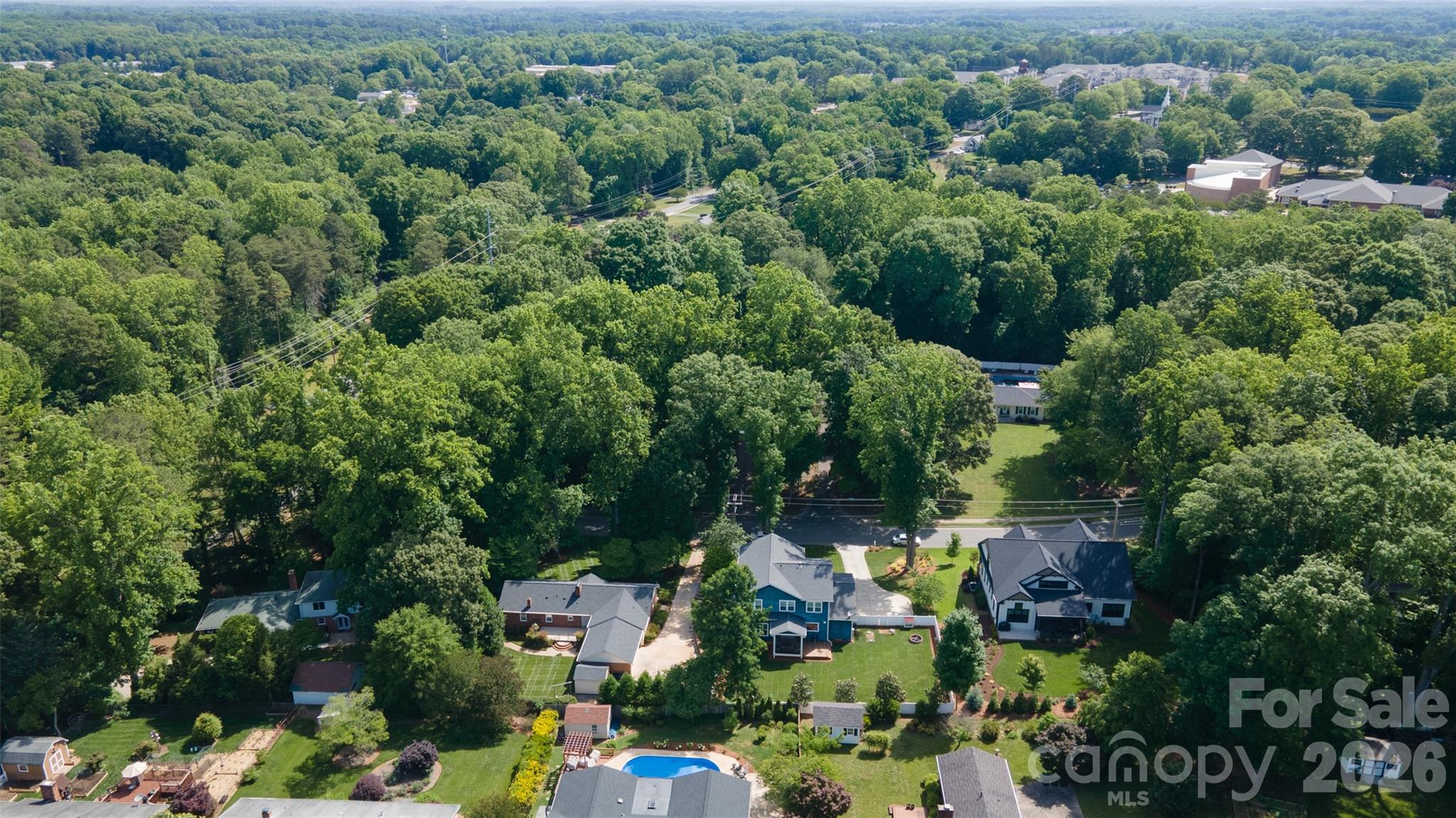 205 Sherwood Drive — Huntersville