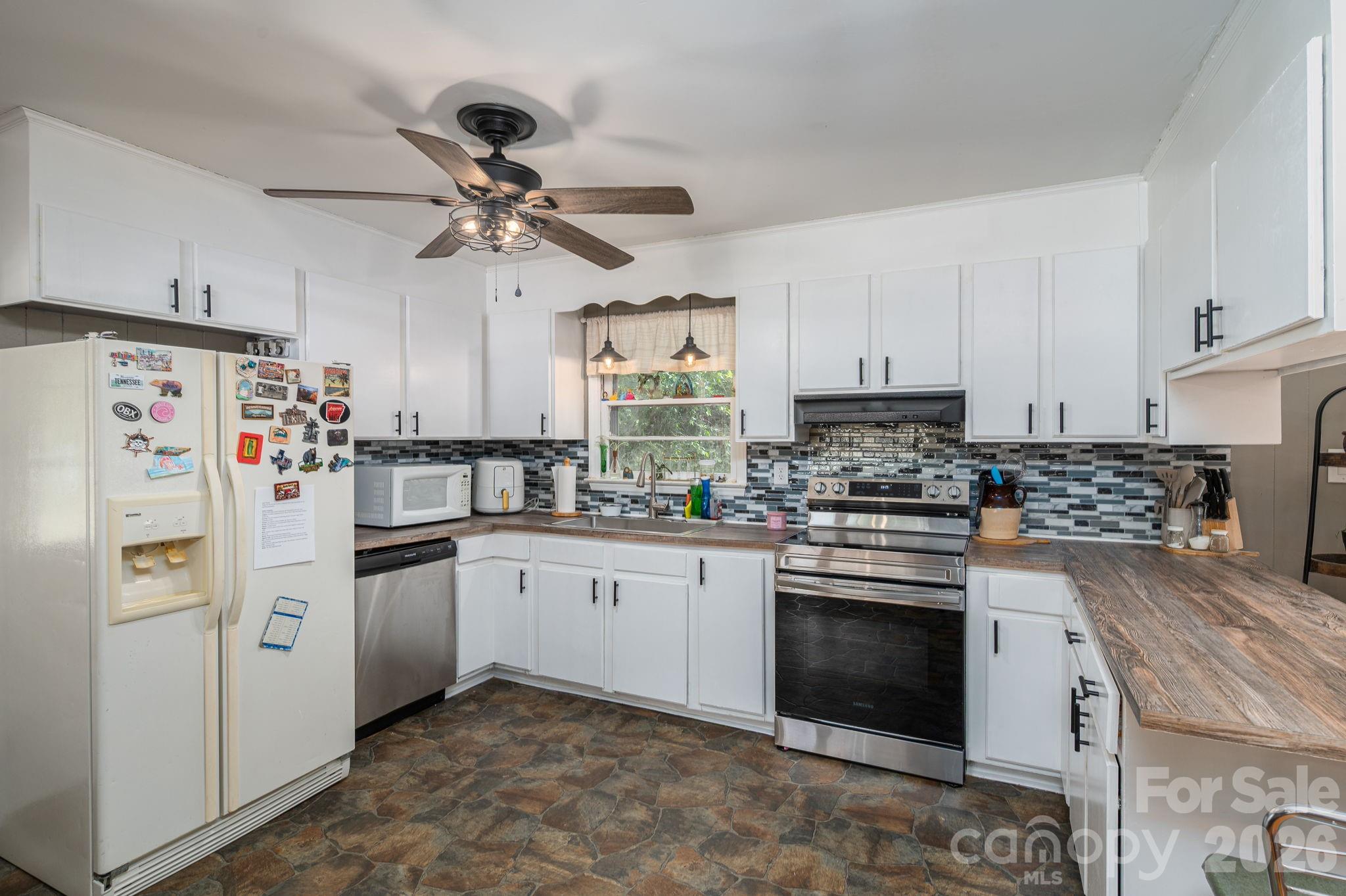 636 Poplar Drive — Shelby
