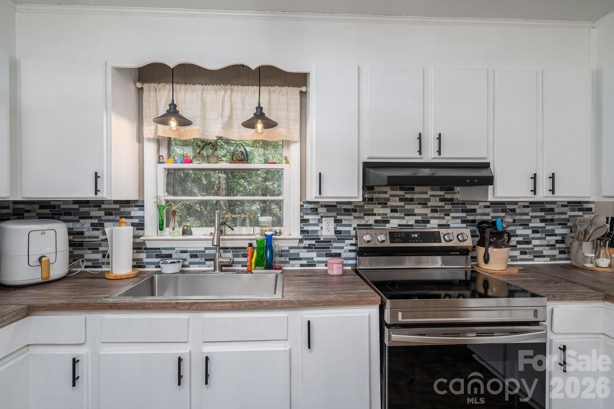 636 Poplar Drive — Shelby