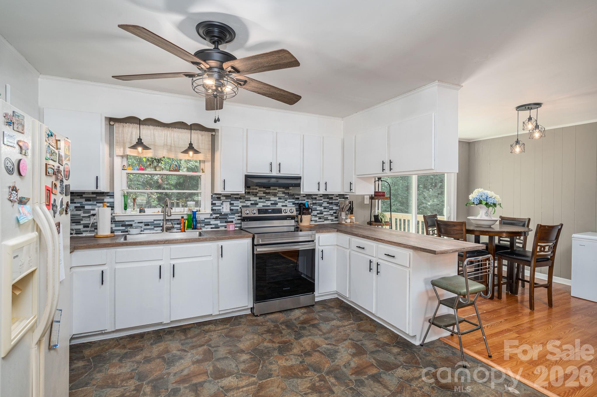 636 Poplar Drive — Shelby