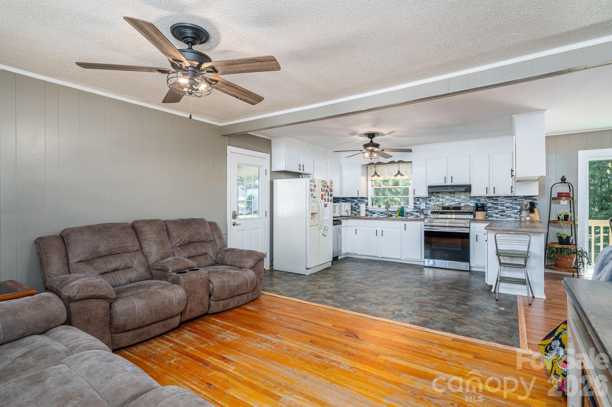 636 Poplar Drive — Shelby