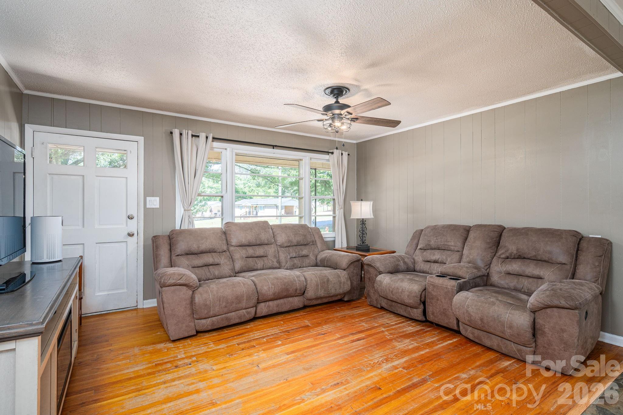 636 Poplar Drive — Shelby