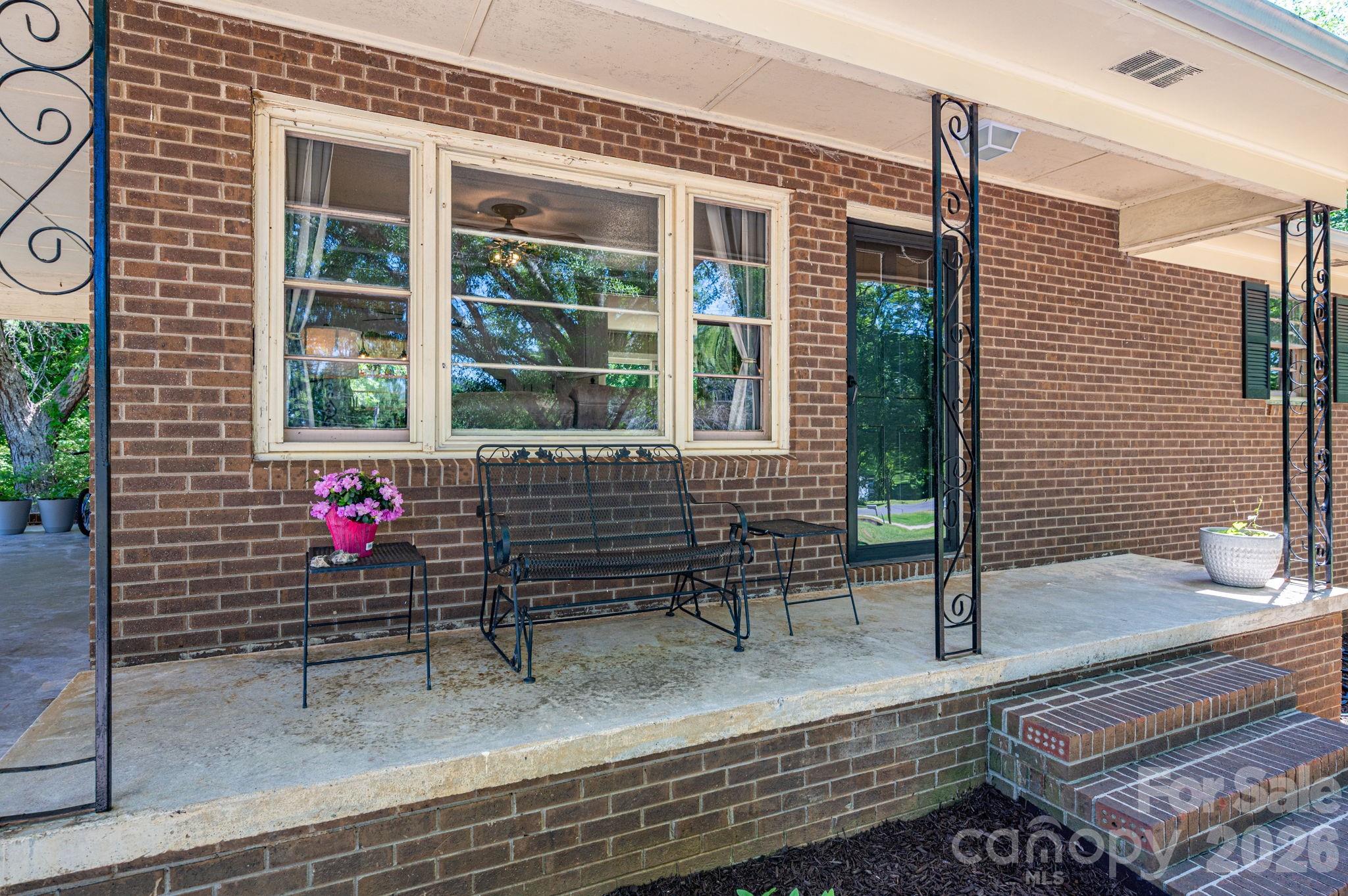 636 Poplar Drive — Shelby