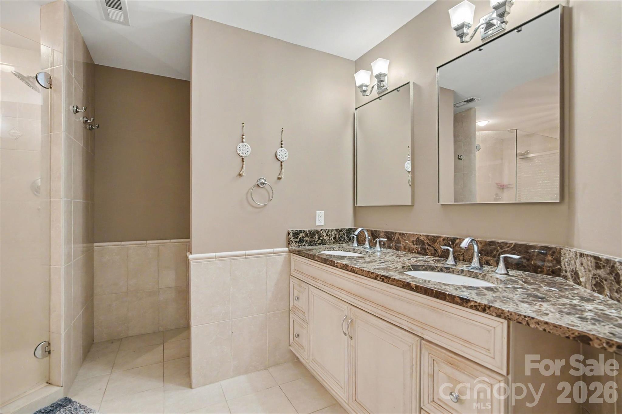 14522 Harbor Estate Road — Charlotte