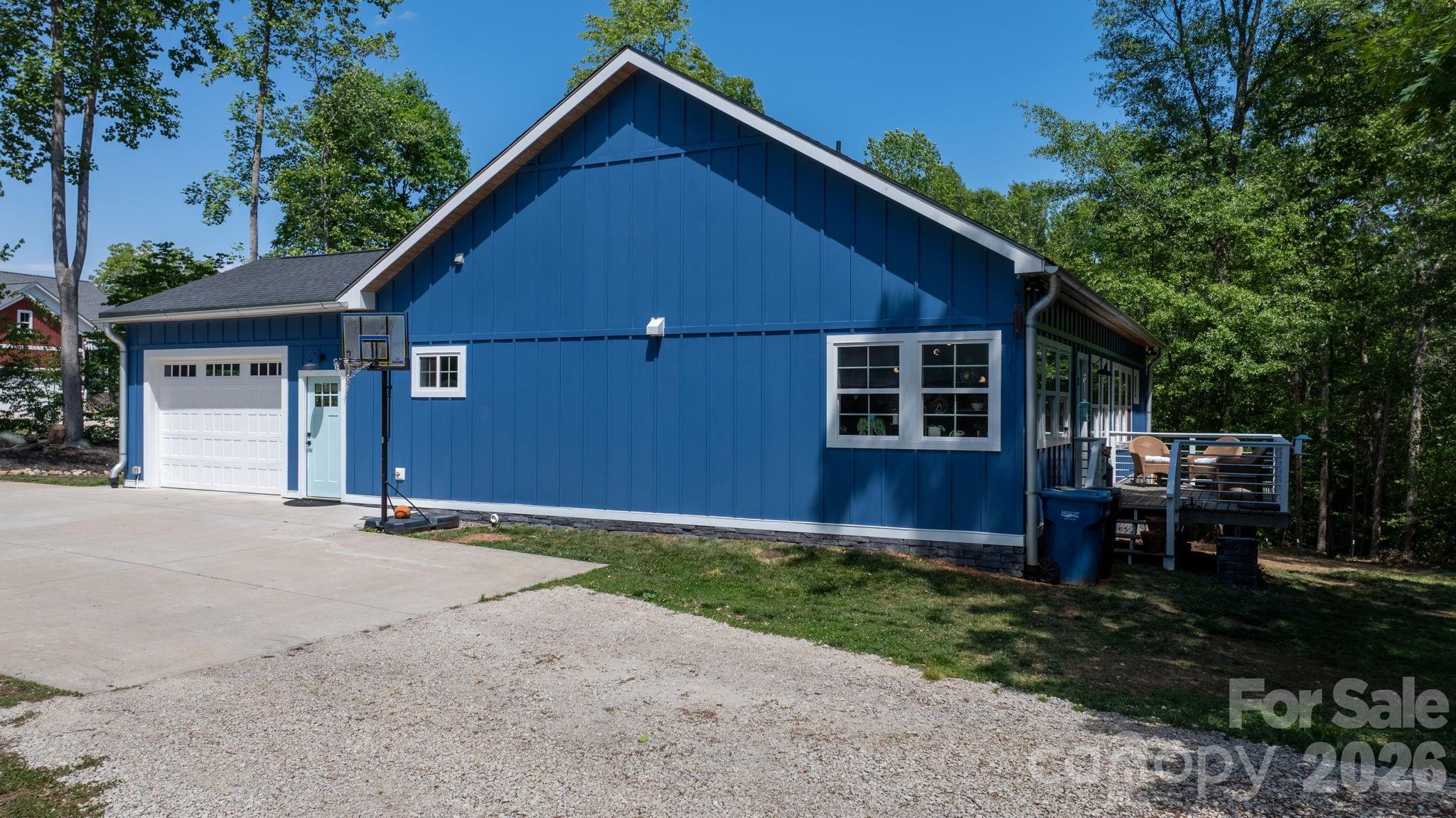3813 54TH Avenue NE — Hickory