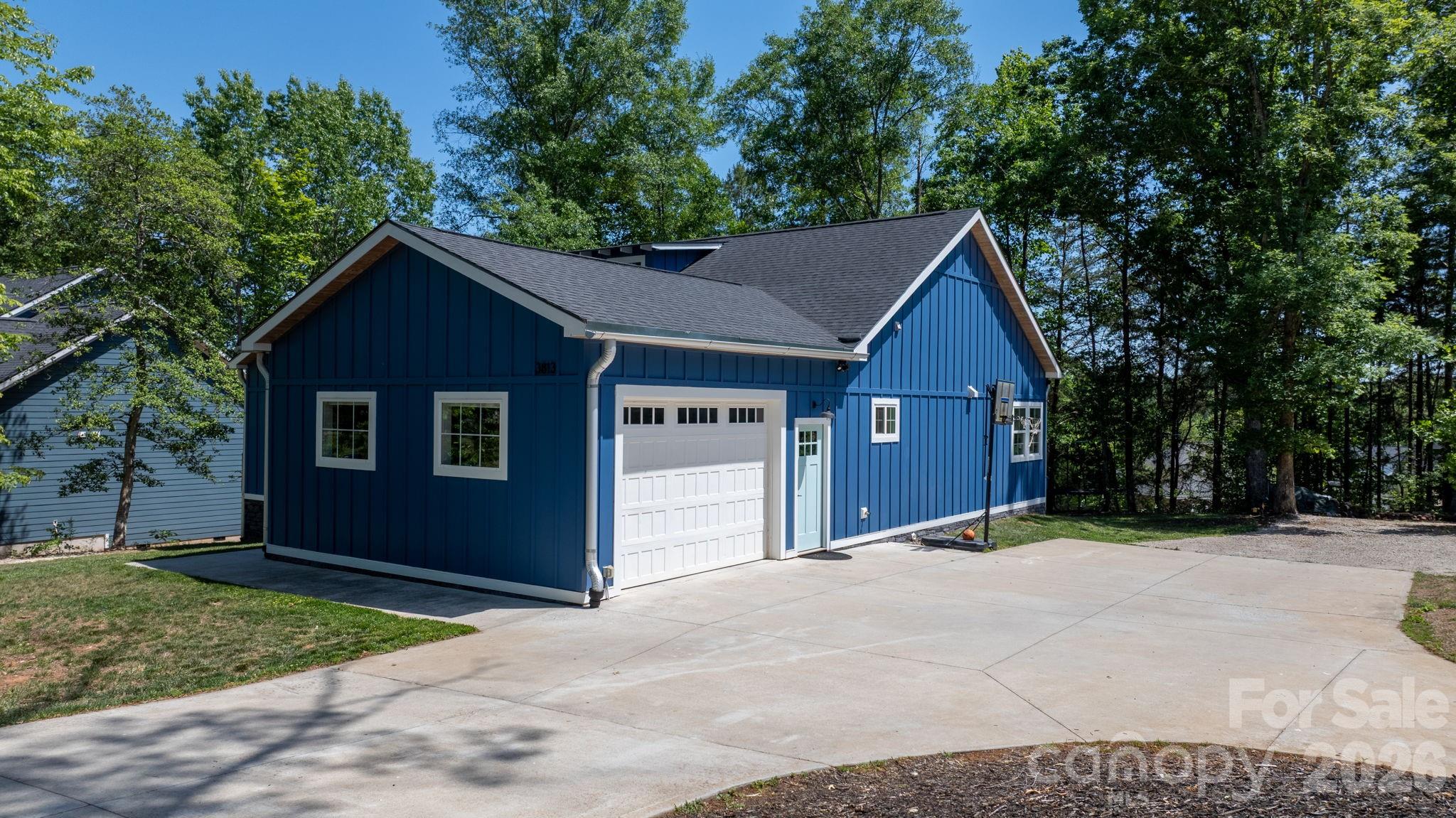 3813 54TH Avenue NE — Hickory