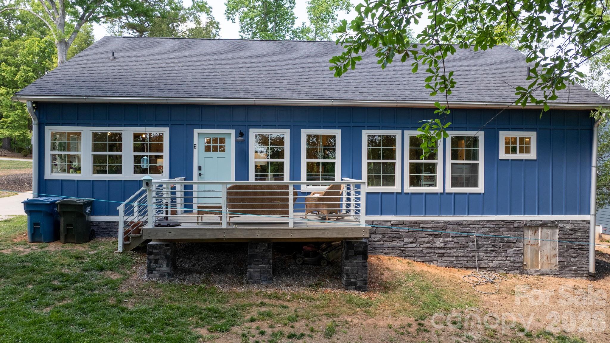 3813 54TH Avenue NE — Hickory