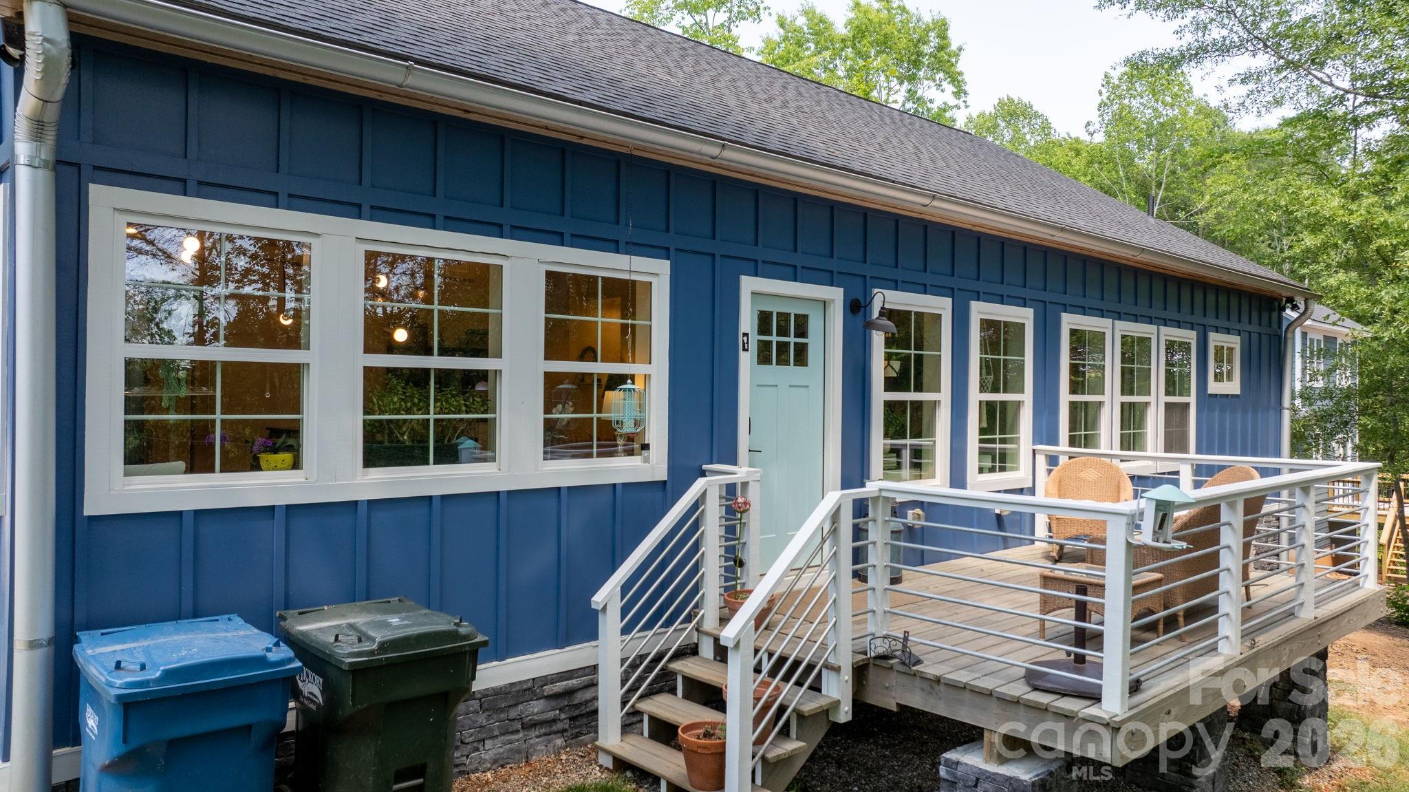 3813 54TH Avenue NE — Hickory