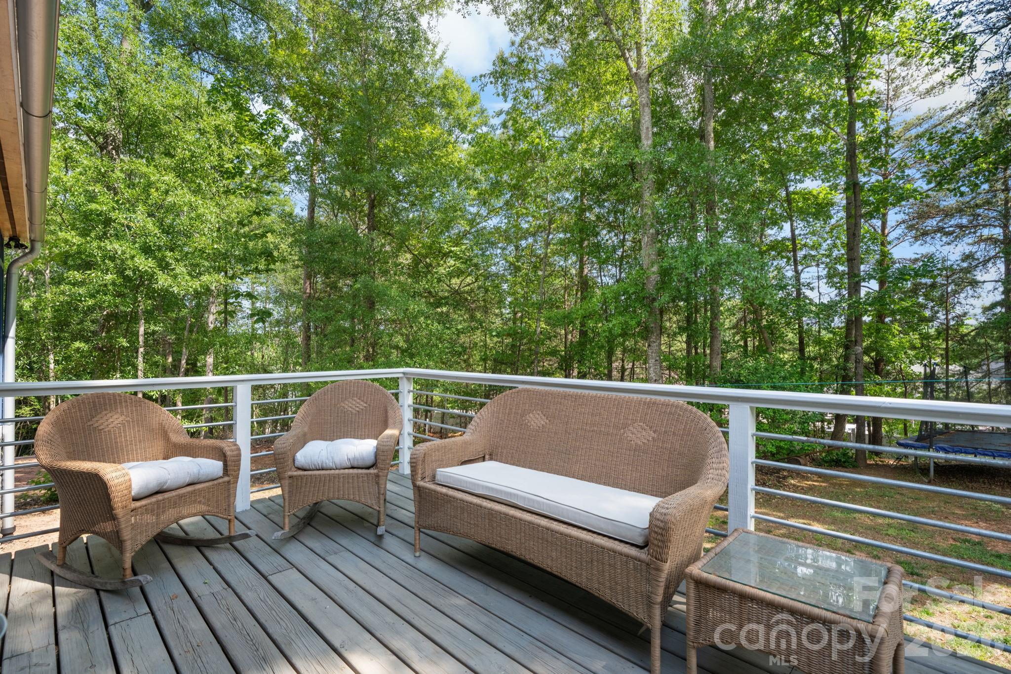3813 54TH Avenue NE — Hickory