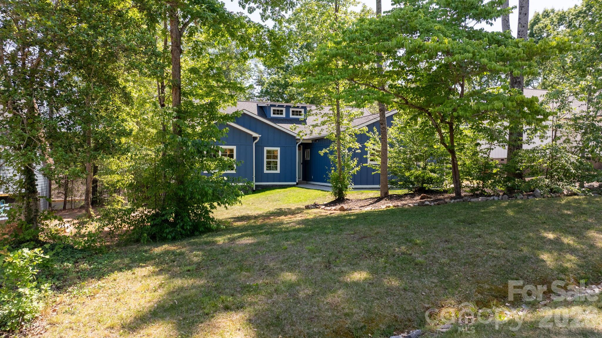 3813 54TH Avenue NE — Hickory