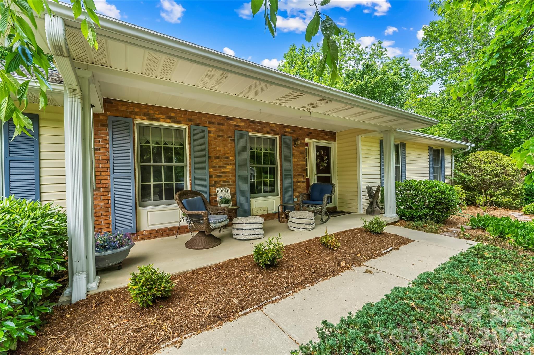 120 Eagle Rock Trail — Hendersonville