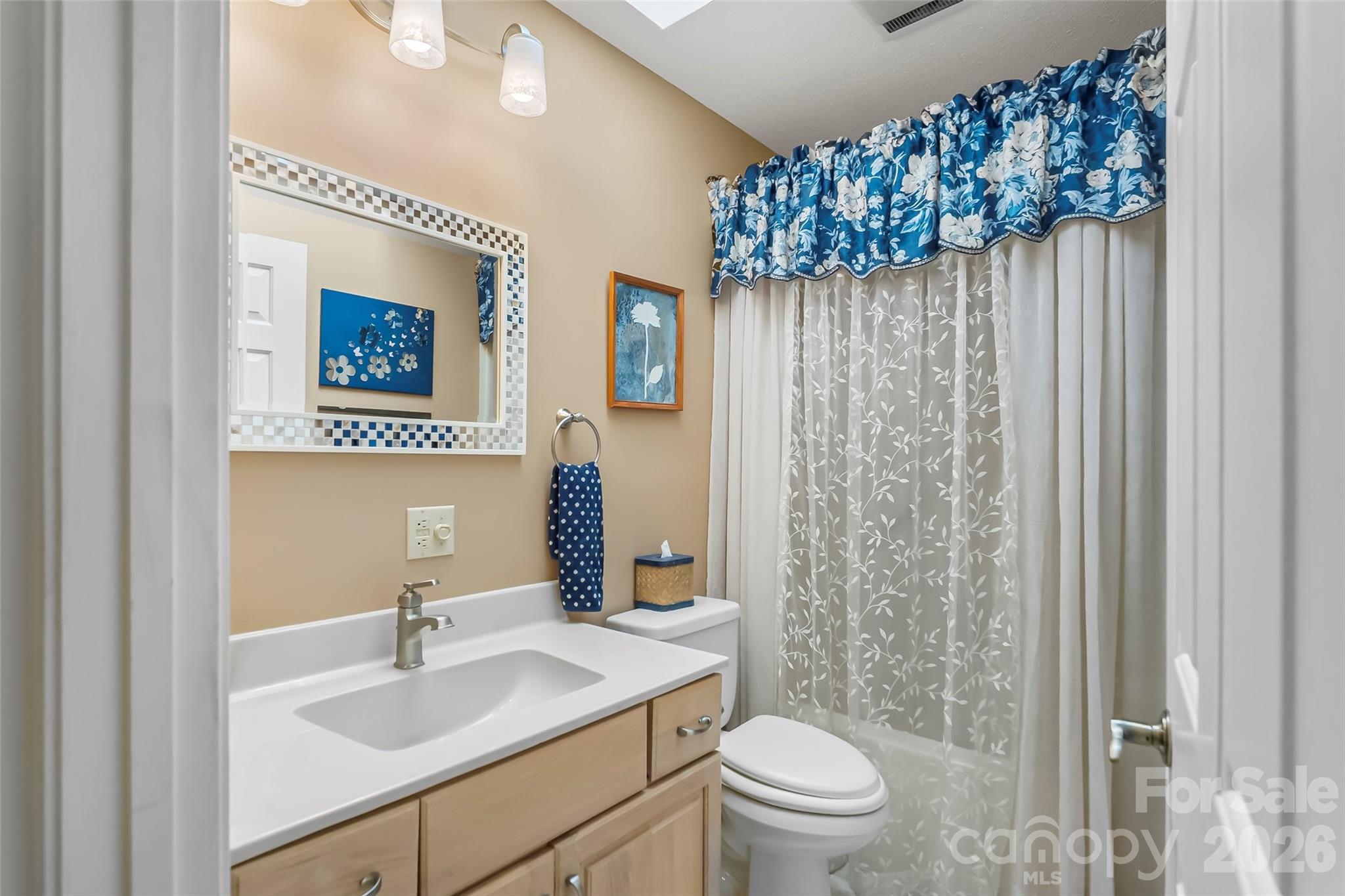 120 Eagle Rock Trail — Hendersonville