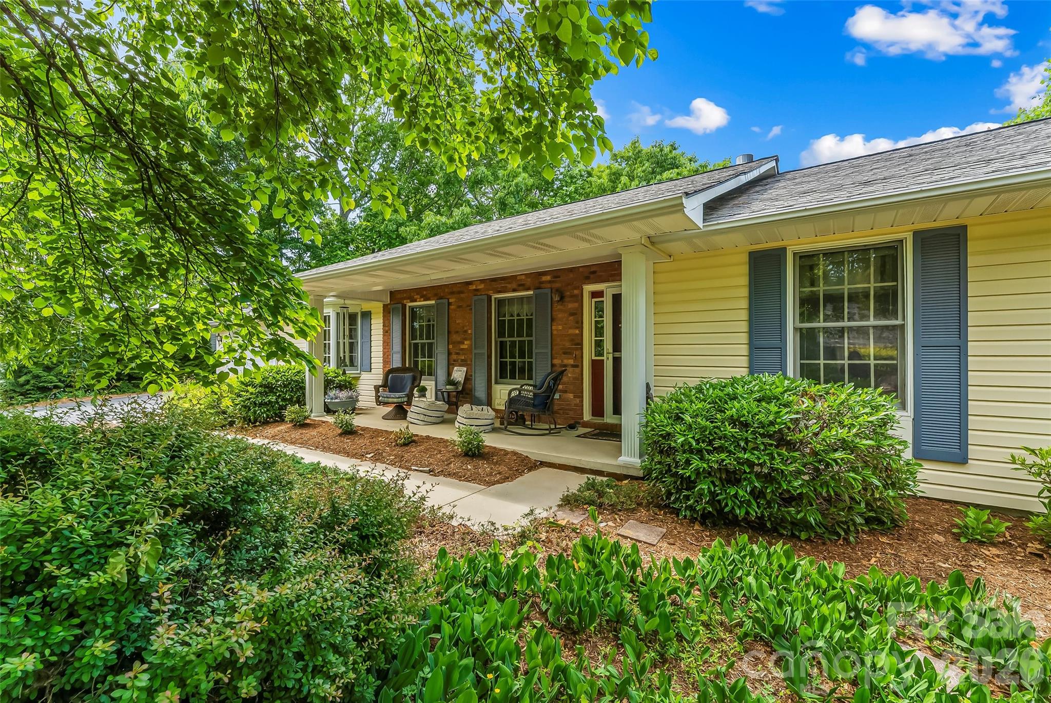 120 Eagle Rock Trail — Hendersonville