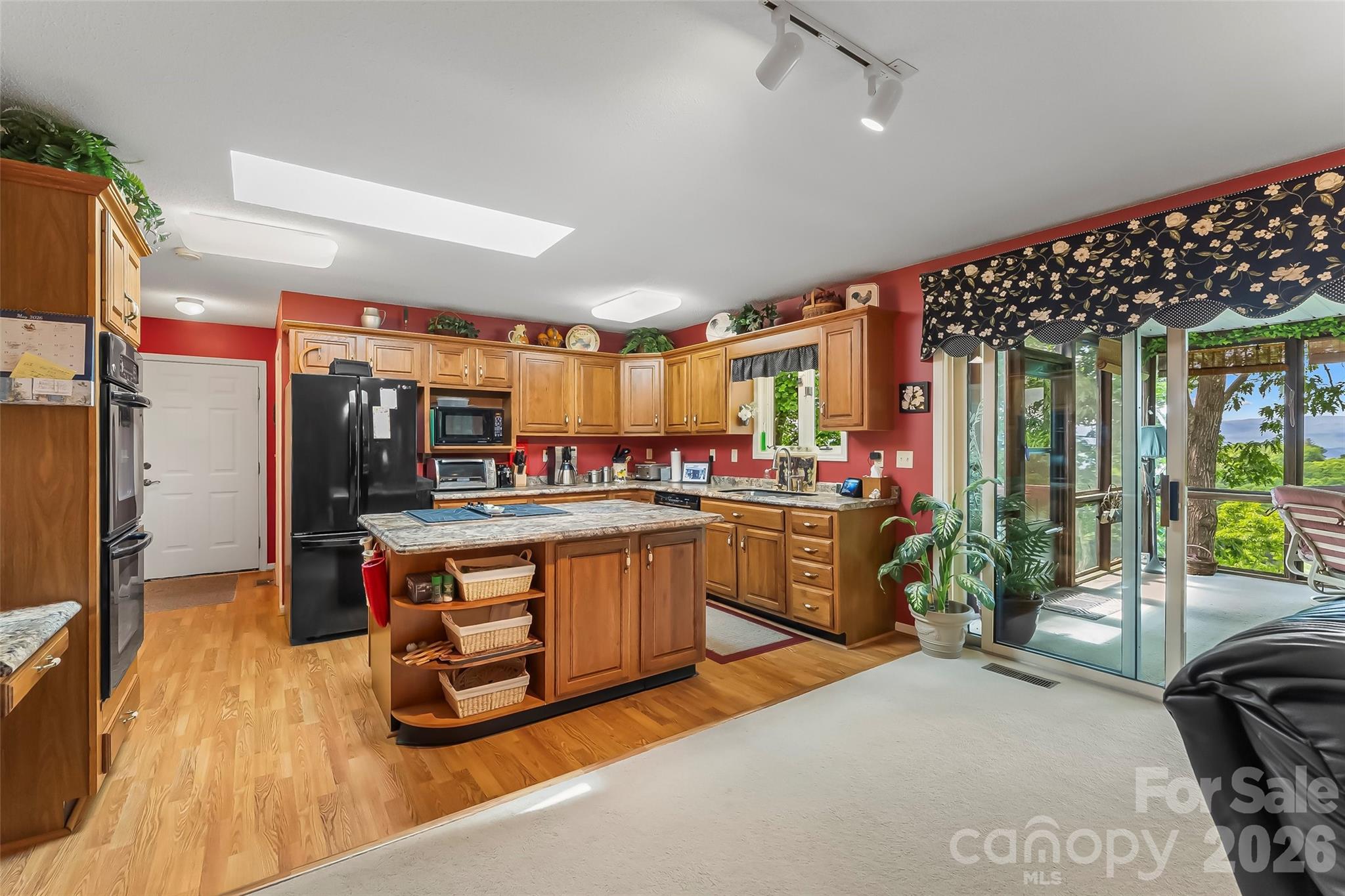 120 Eagle Rock Trail — Hendersonville