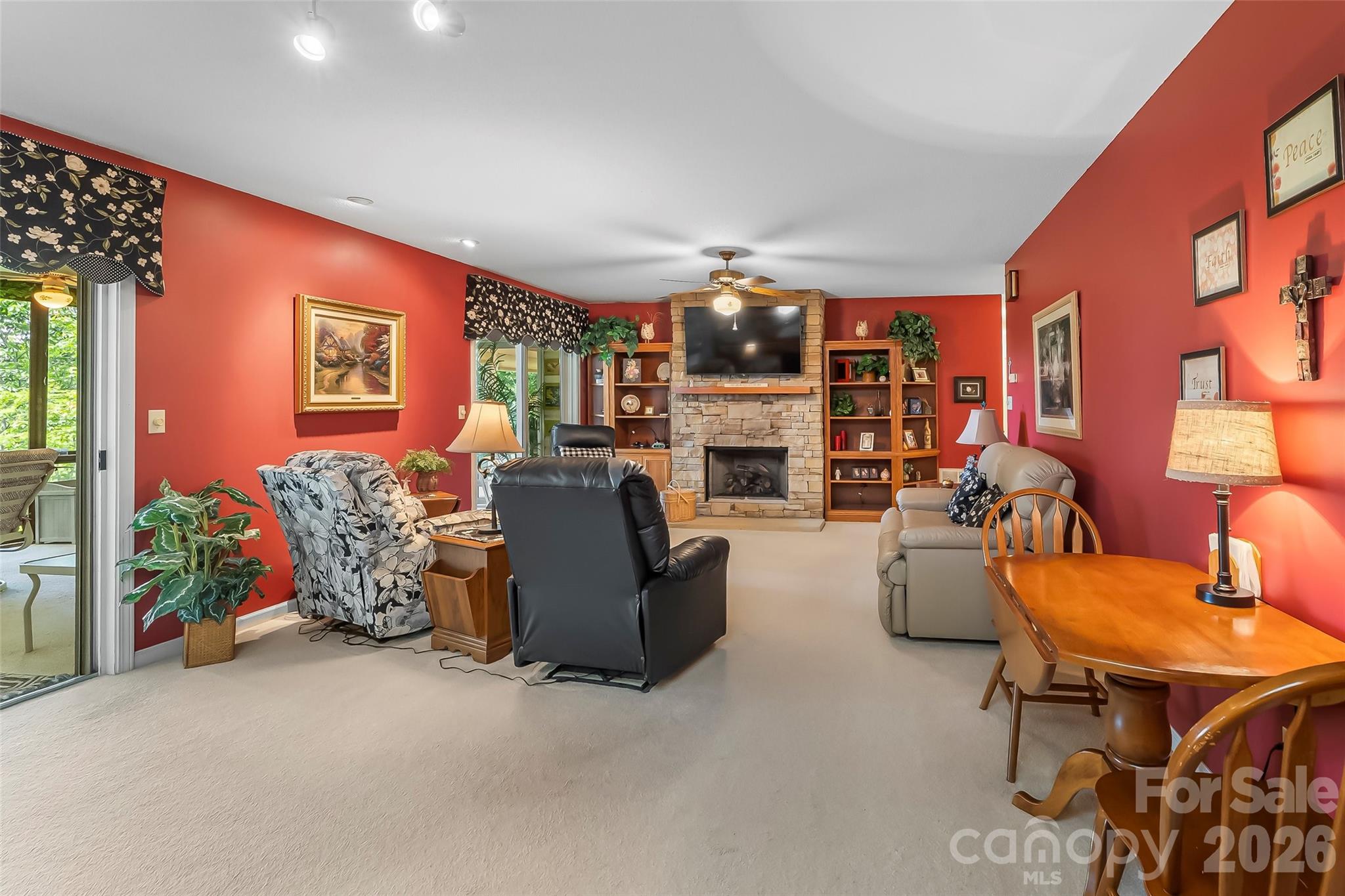 120 Eagle Rock Trail — Hendersonville