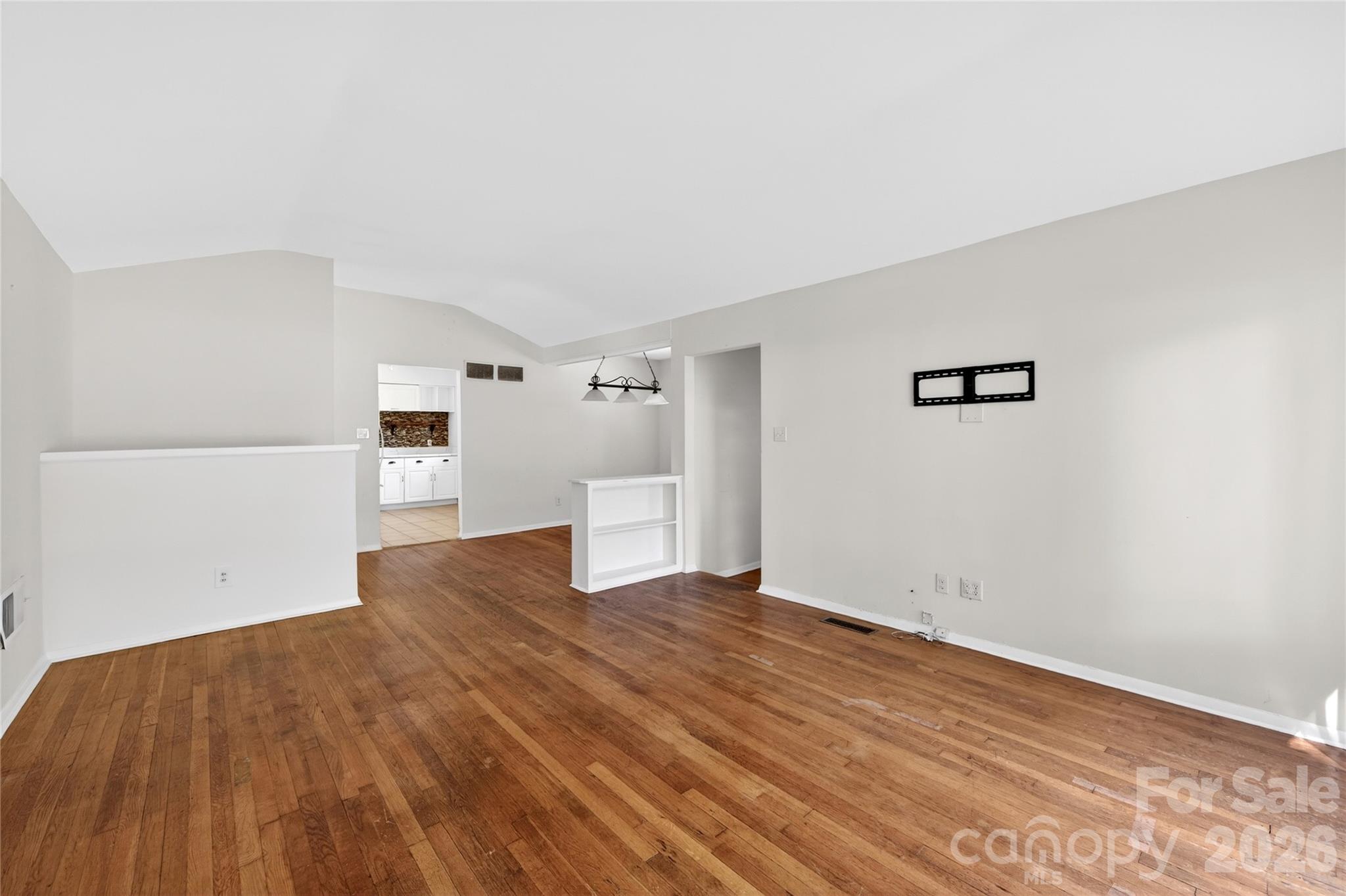 501 Kenlough Drive — Charlotte