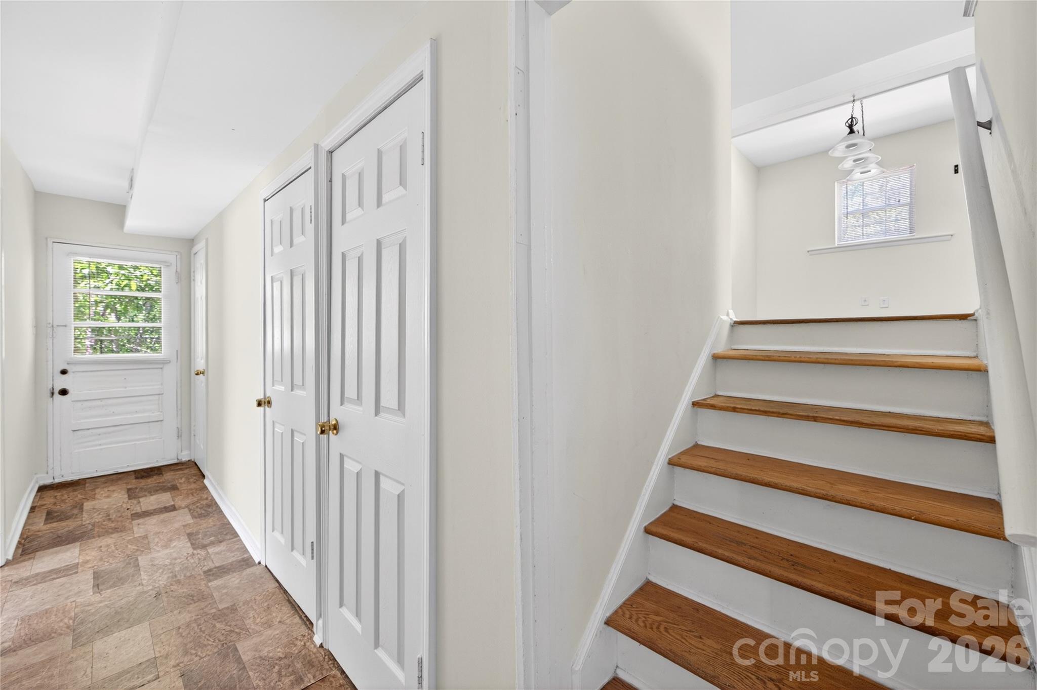 501 Kenlough Drive — Charlotte