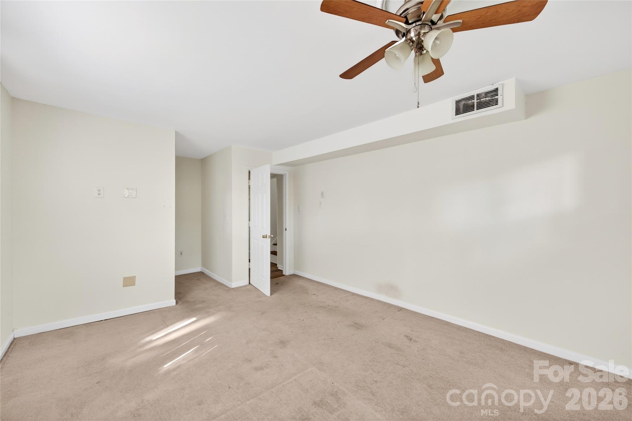 501 Kenlough Drive — Charlotte