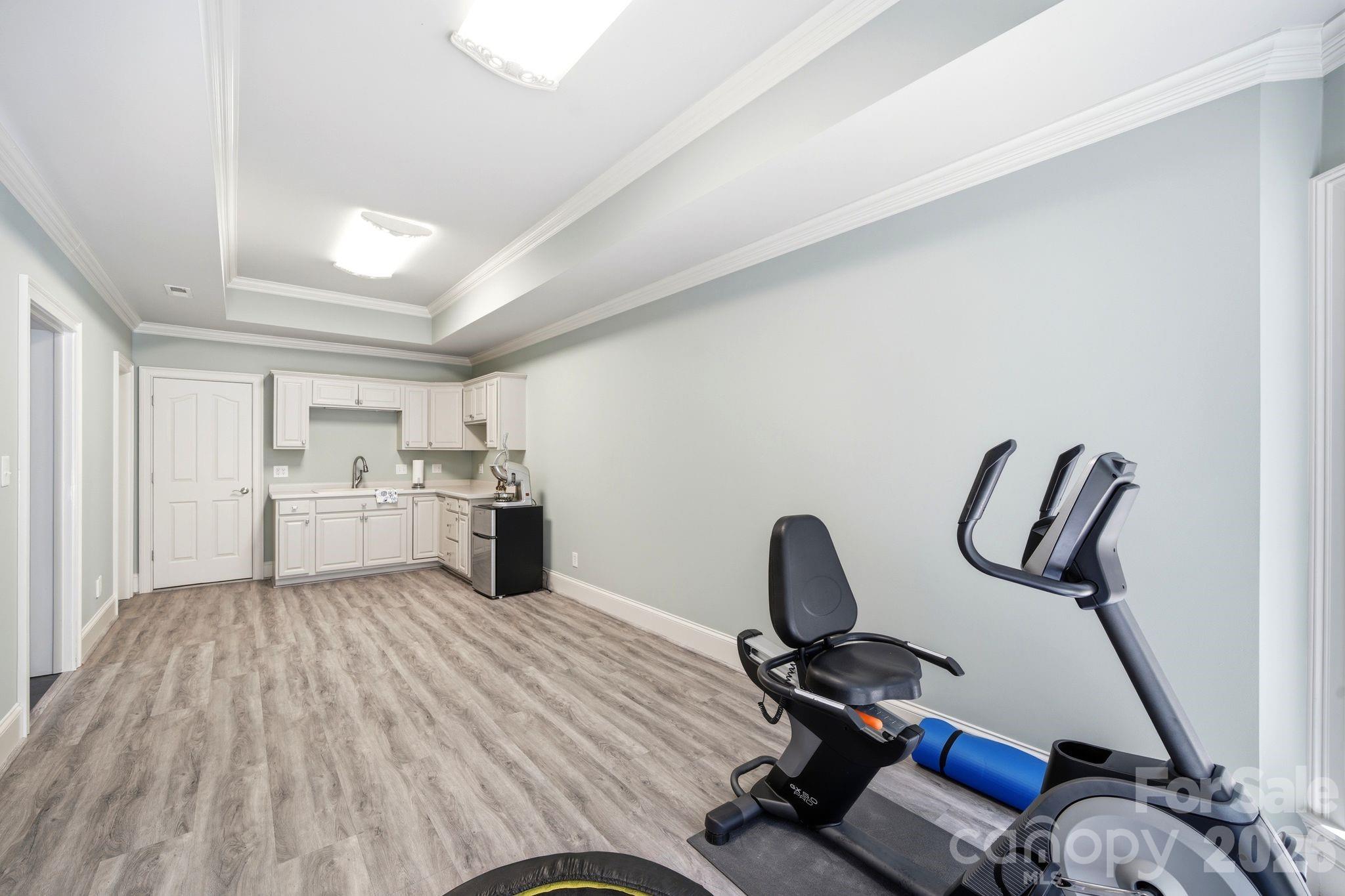 7592 Cottonwood Drive — Denver