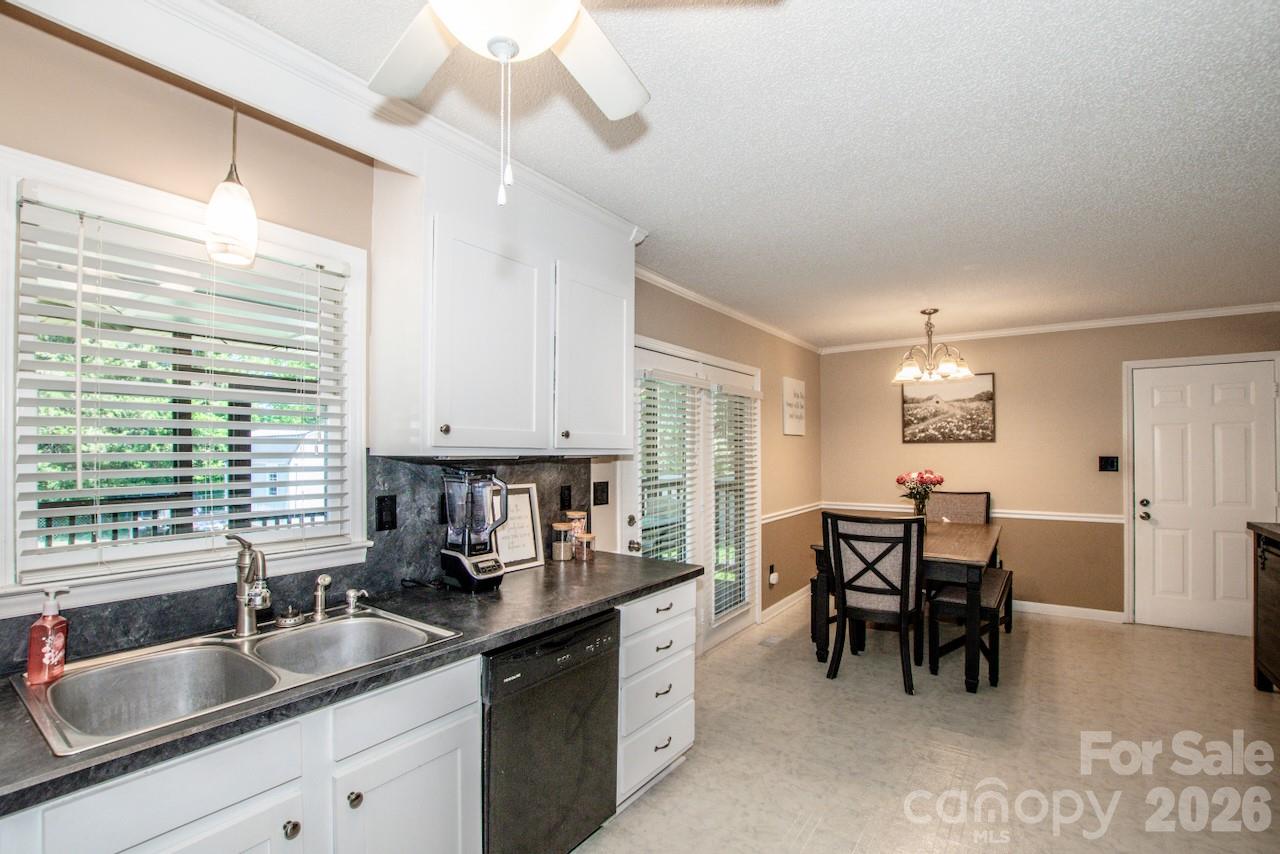 2426 Ashford Drive — Newton