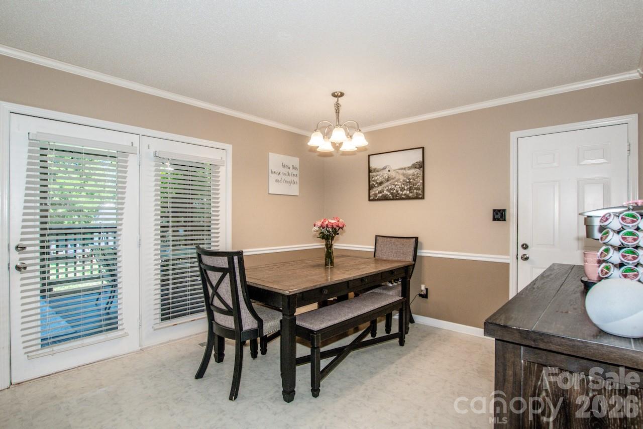 2426 Ashford Drive — Newton