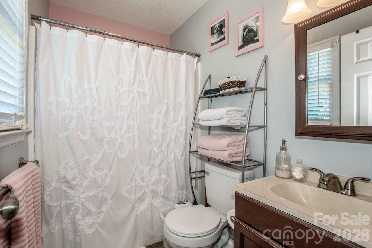 2426 Ashford Drive — Newton