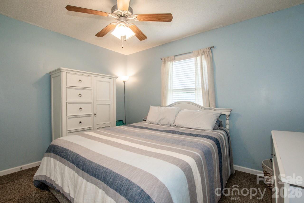 2426 Ashford Drive — Newton