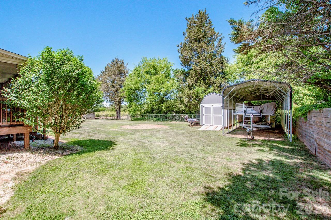 2426 Ashford Drive — Newton