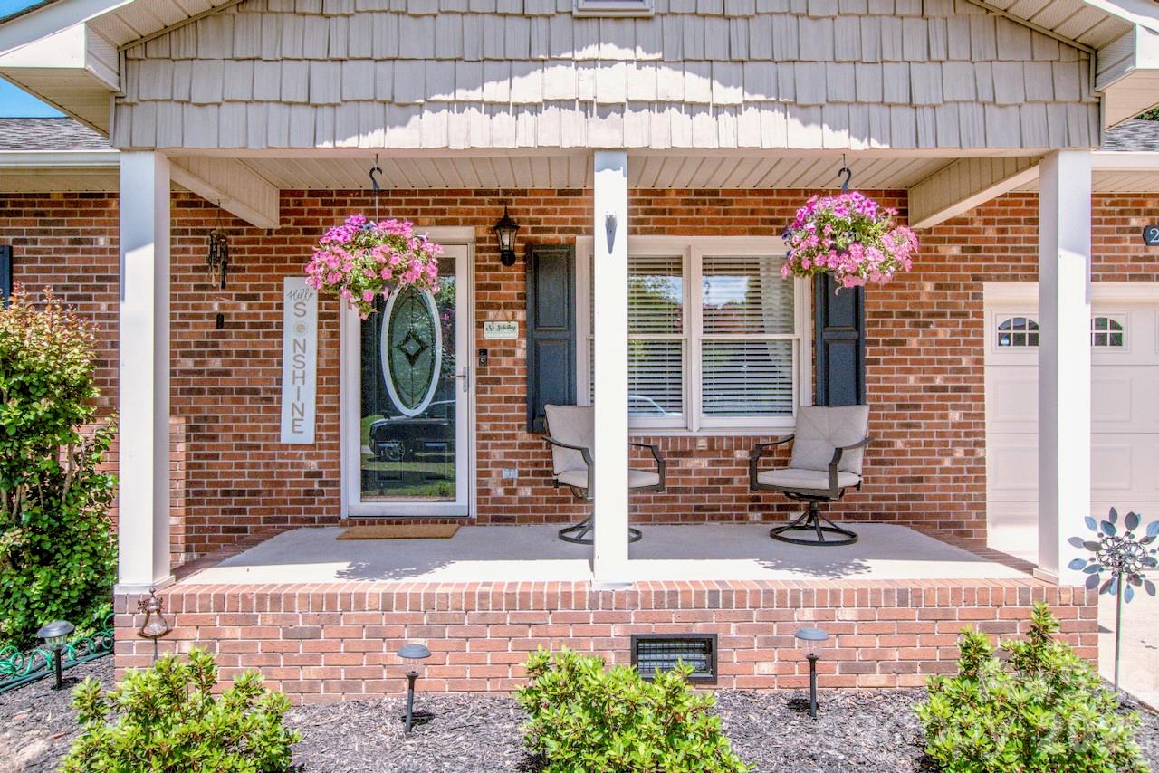 2426 Ashford Drive — Newton