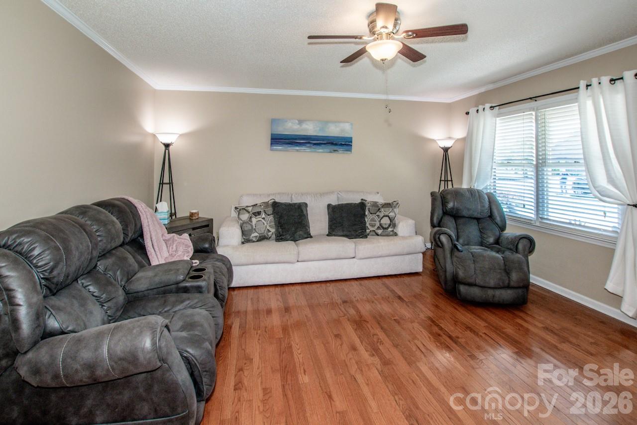 2426 Ashford Drive — Newton
