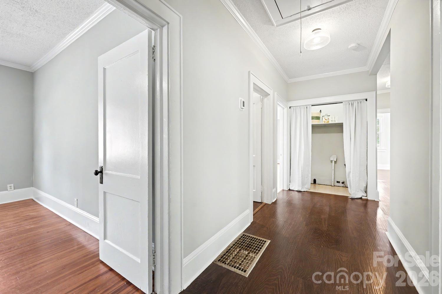 503 E Broad Street — Statesville