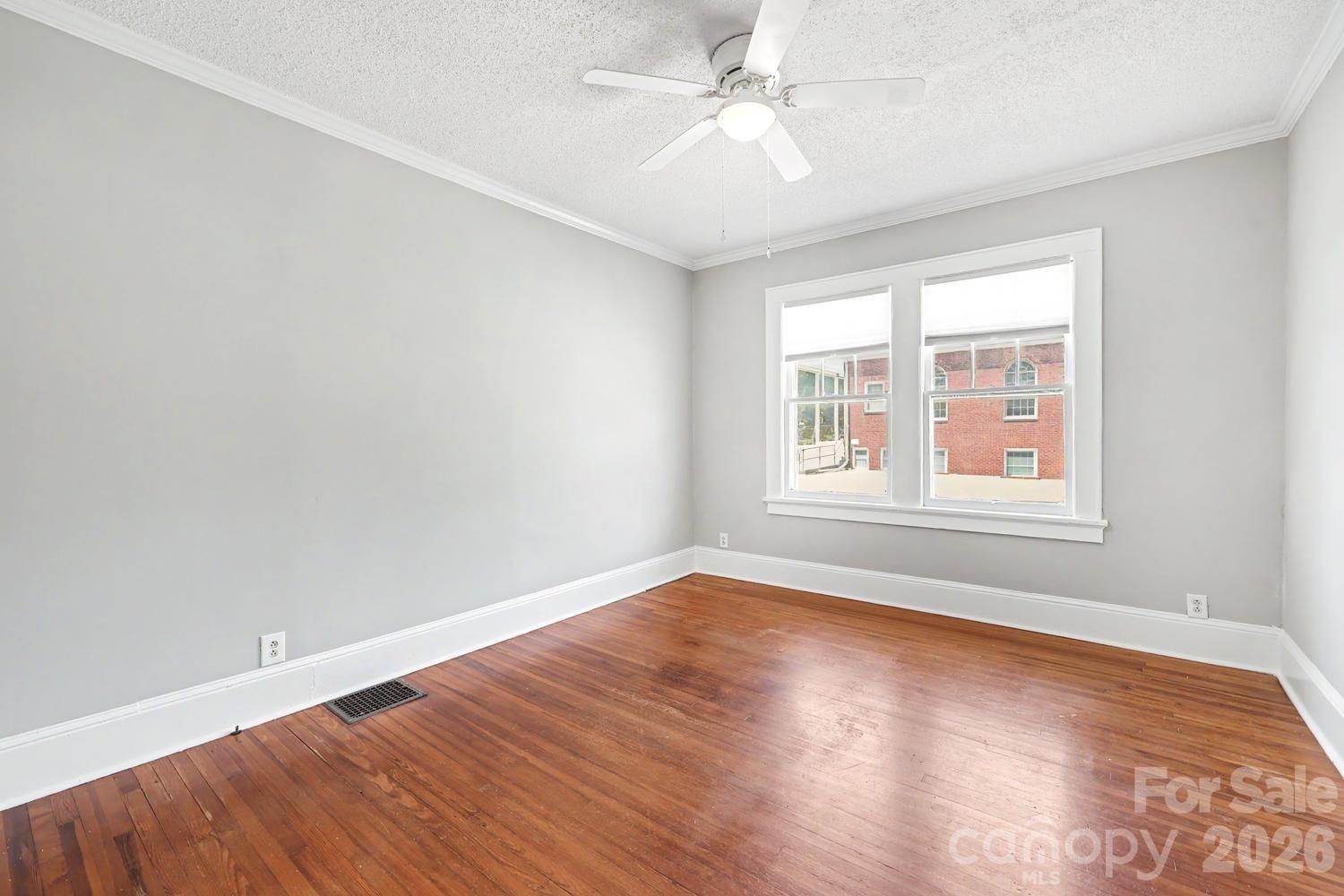 503 E Broad Street — Statesville