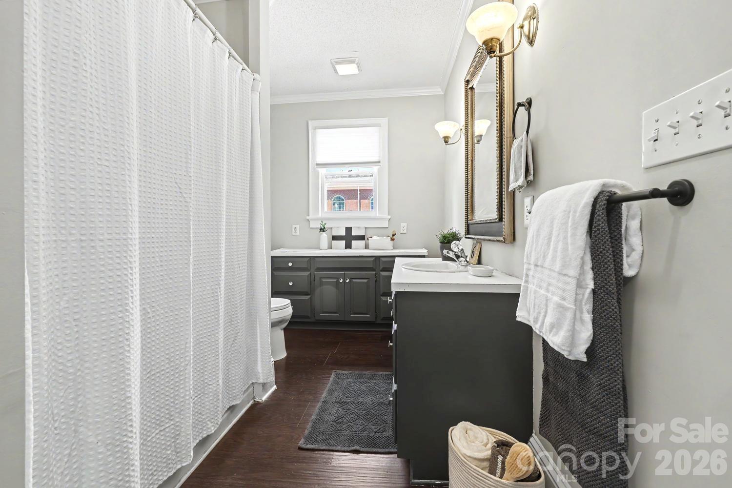 503 E Broad Street — Statesville