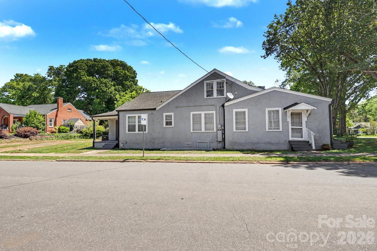 503 E Broad Street — Statesville