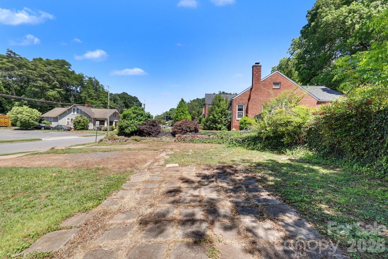 503 E Broad Street — Statesville