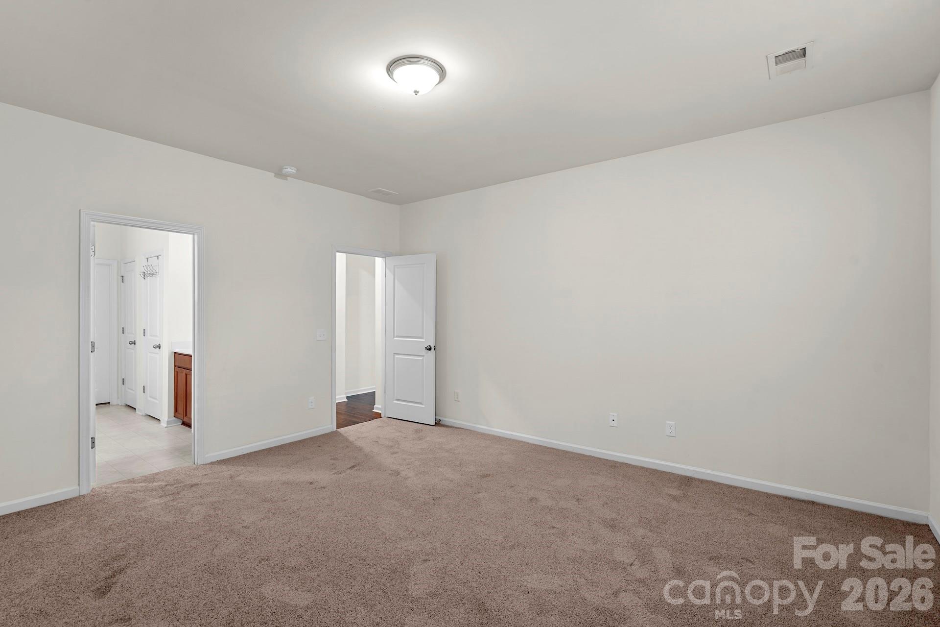 512 Wynfield Forest Drive — Summerville