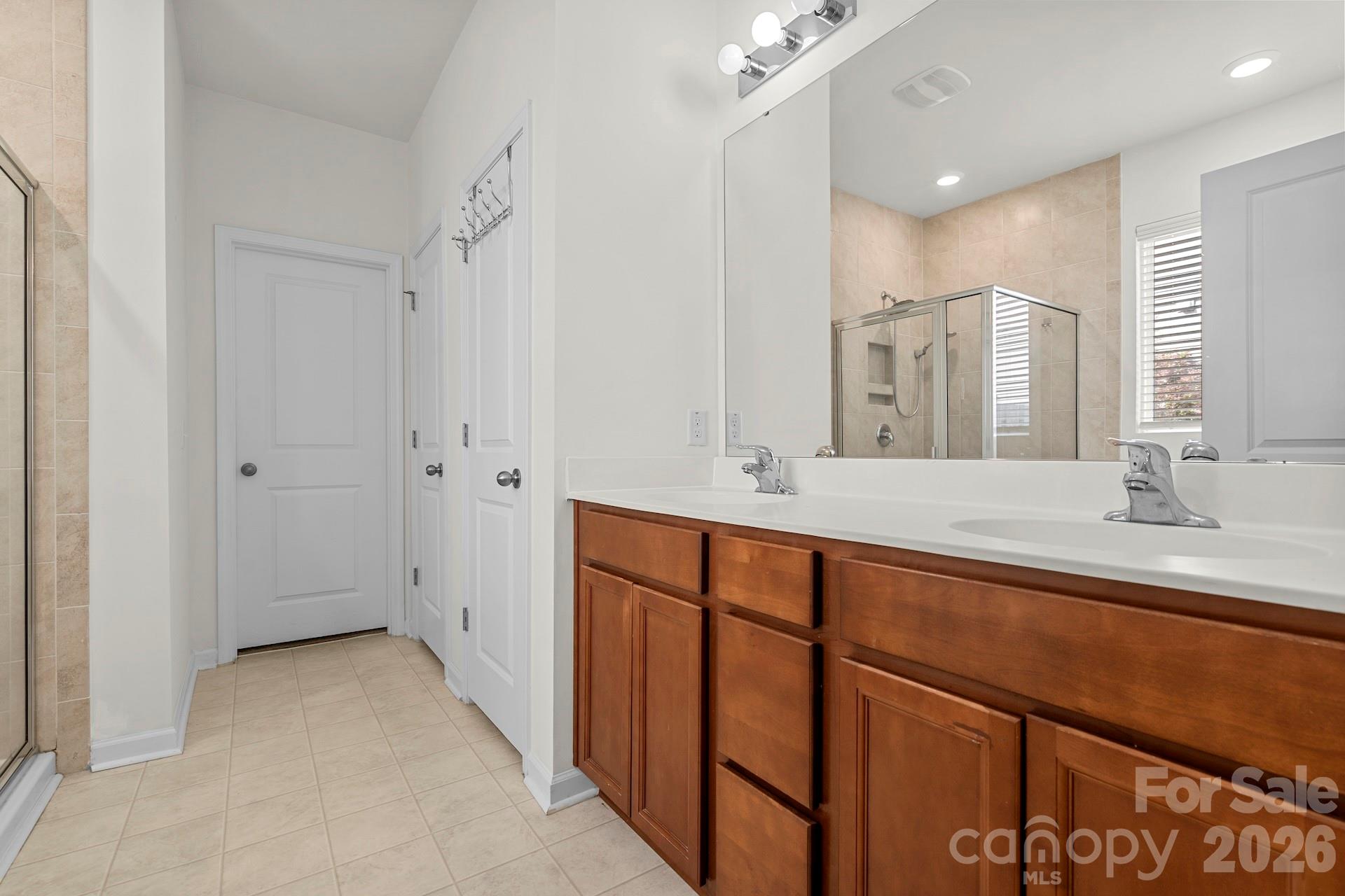 512 Wynfield Forest Drive — Summerville