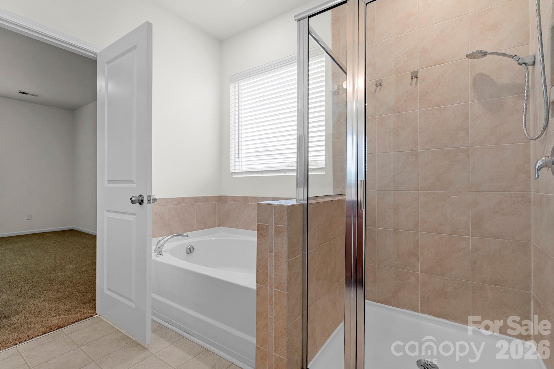 512 Wynfield Forest Drive — Summerville
