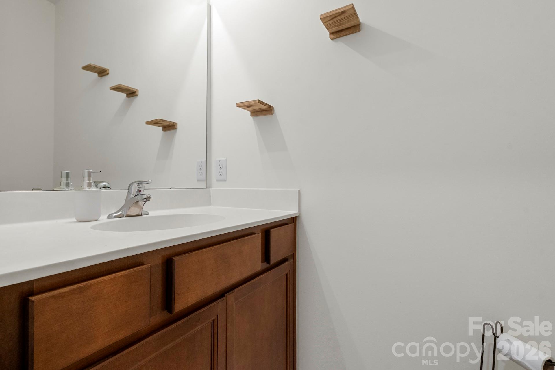 512 Wynfield Forest Drive — Summerville