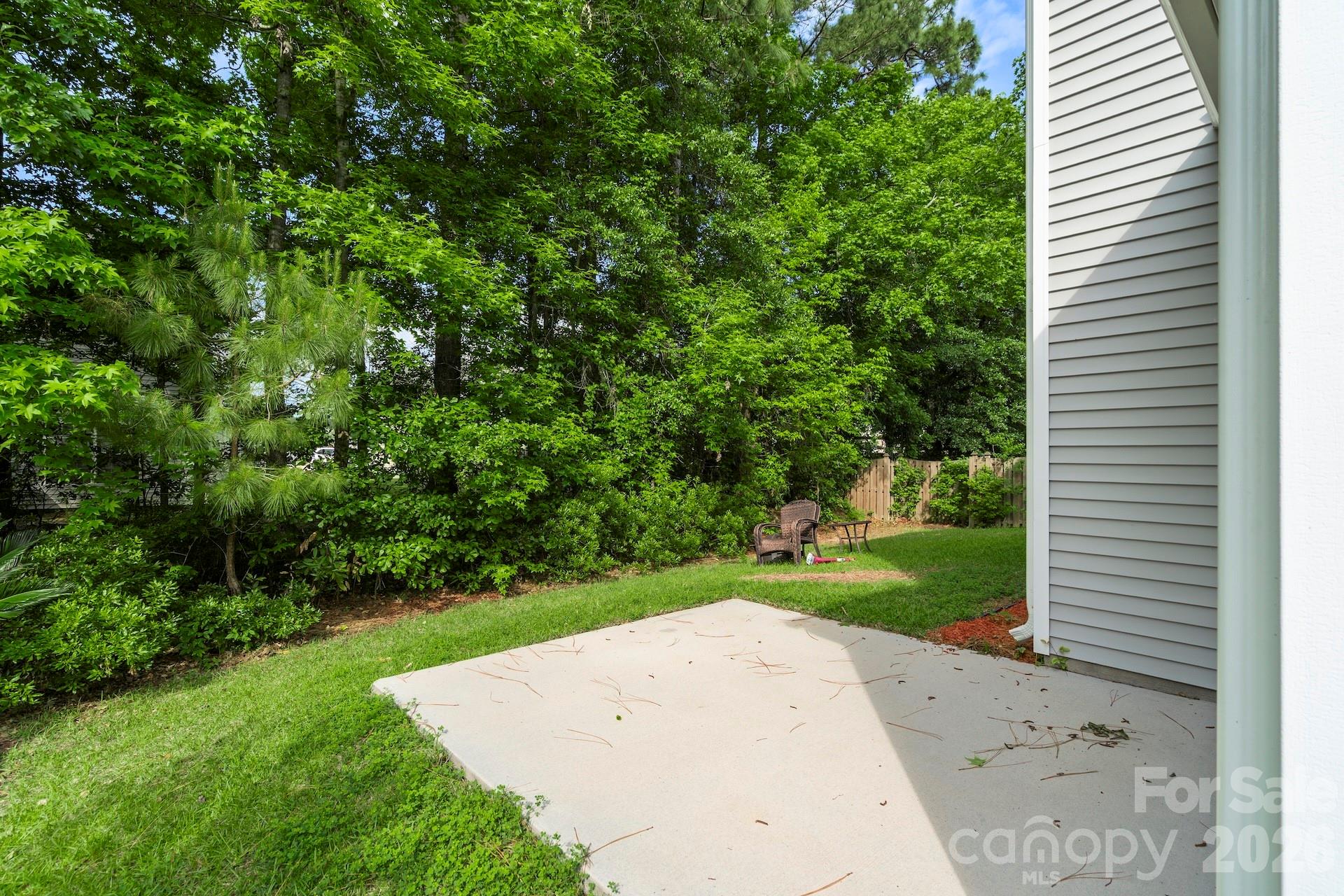 512 Wynfield Forest Drive — Summerville