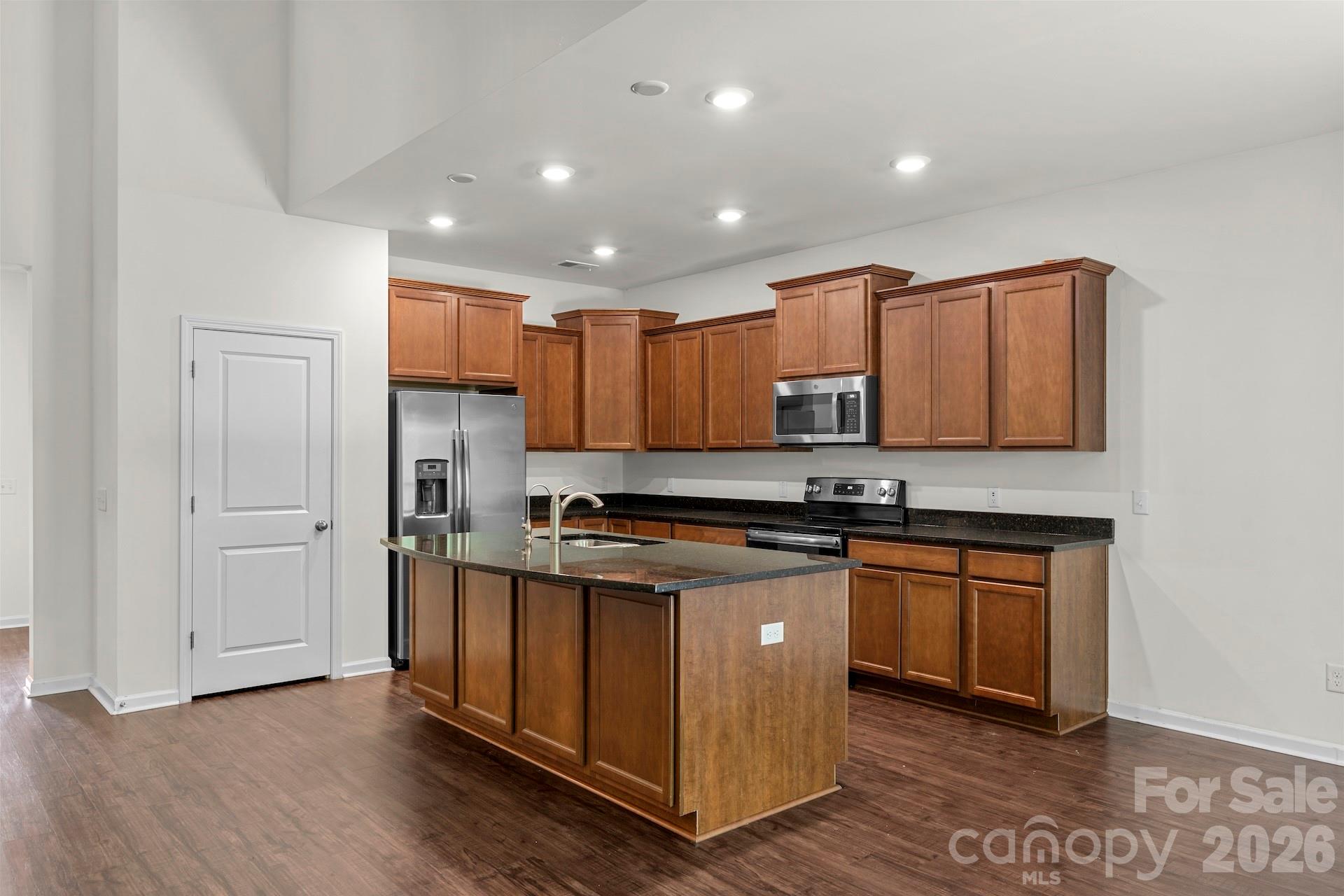 512 Wynfield Forest Drive — Summerville