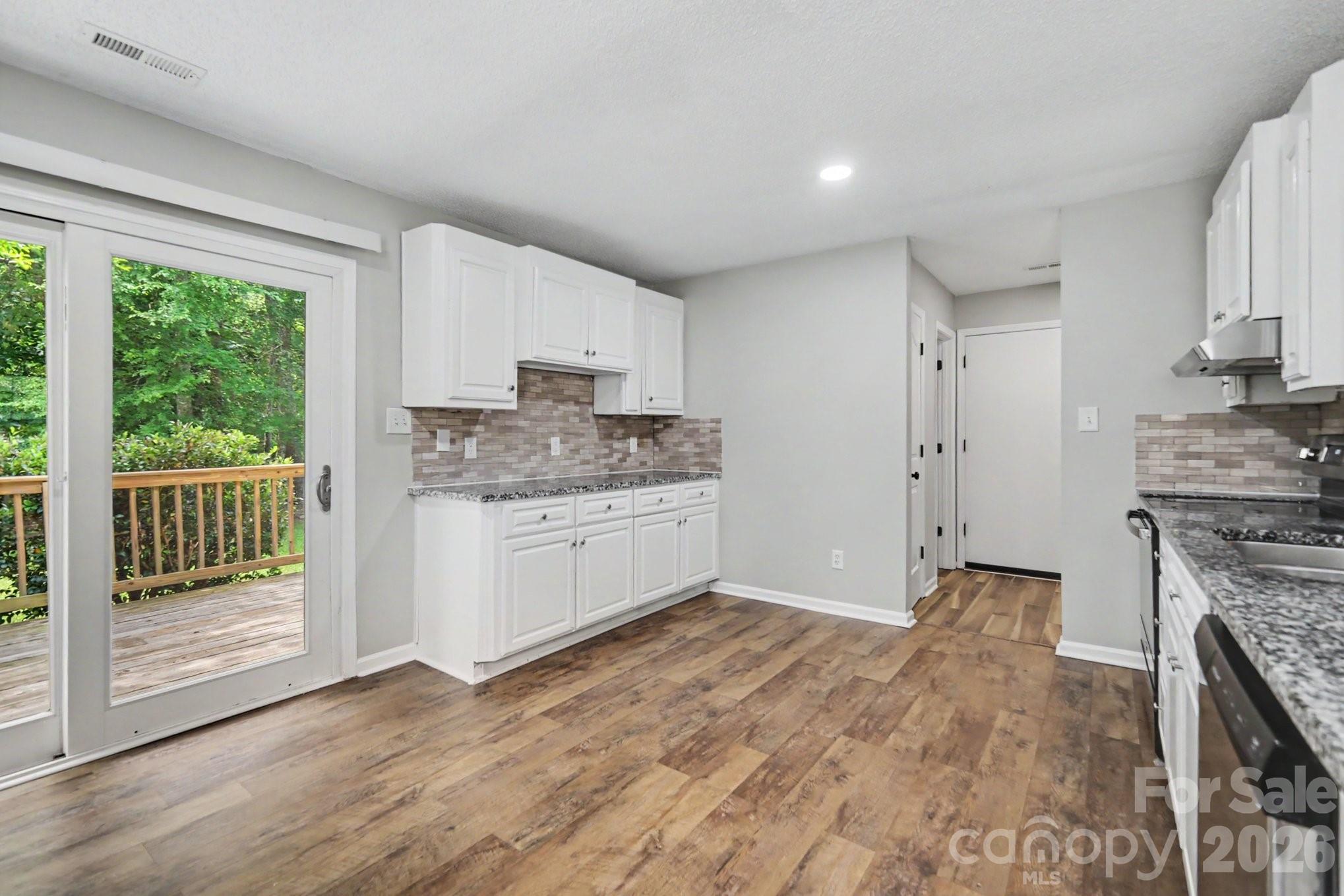 15331 Dehavilland Drive — Charlotte