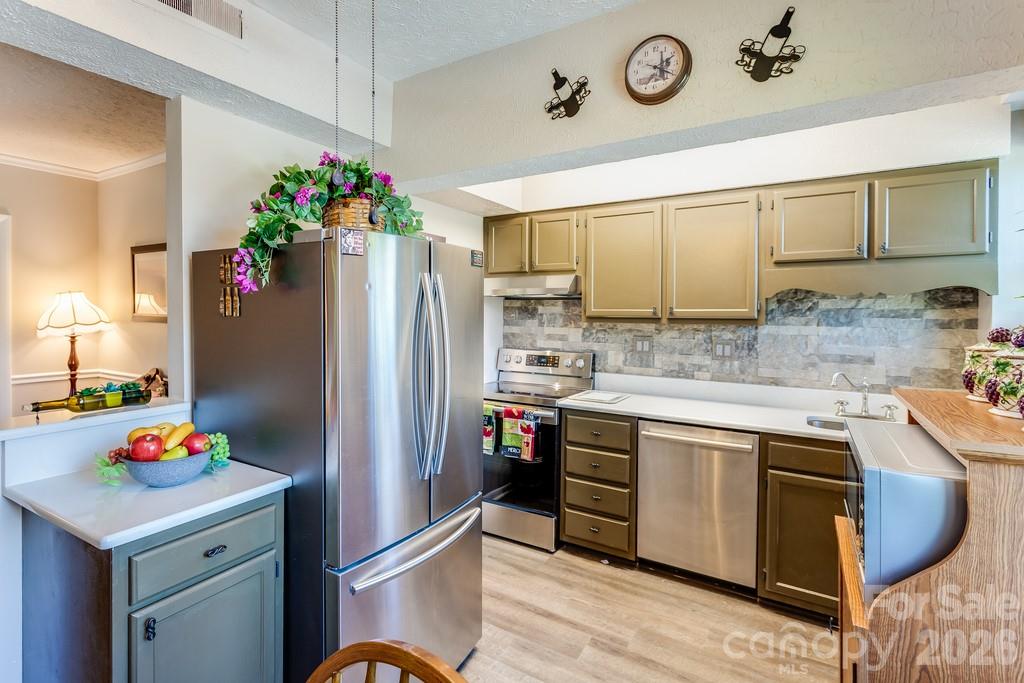 622 S Haywood Street #102 — Waynesville