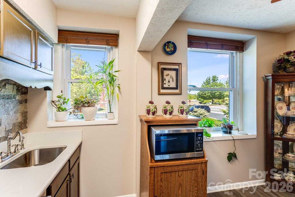 622 S Haywood Street #102 — Waynesville