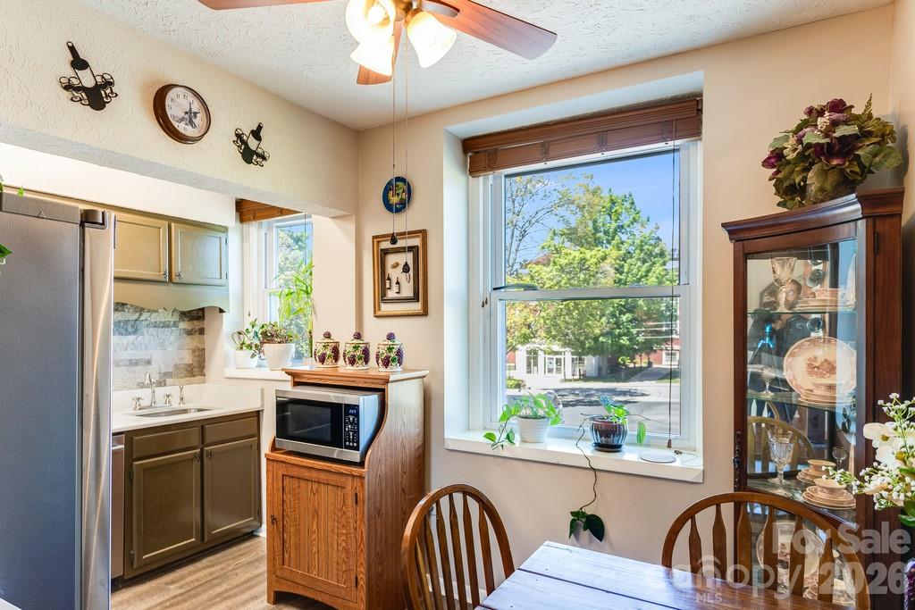 622 S Haywood Street #102 — Waynesville