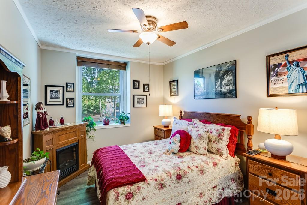 622 S Haywood Street #102 — Waynesville