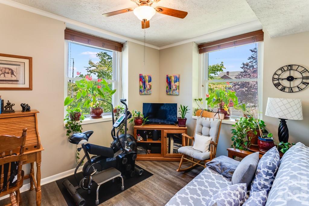 622 S Haywood Street #102 — Waynesville