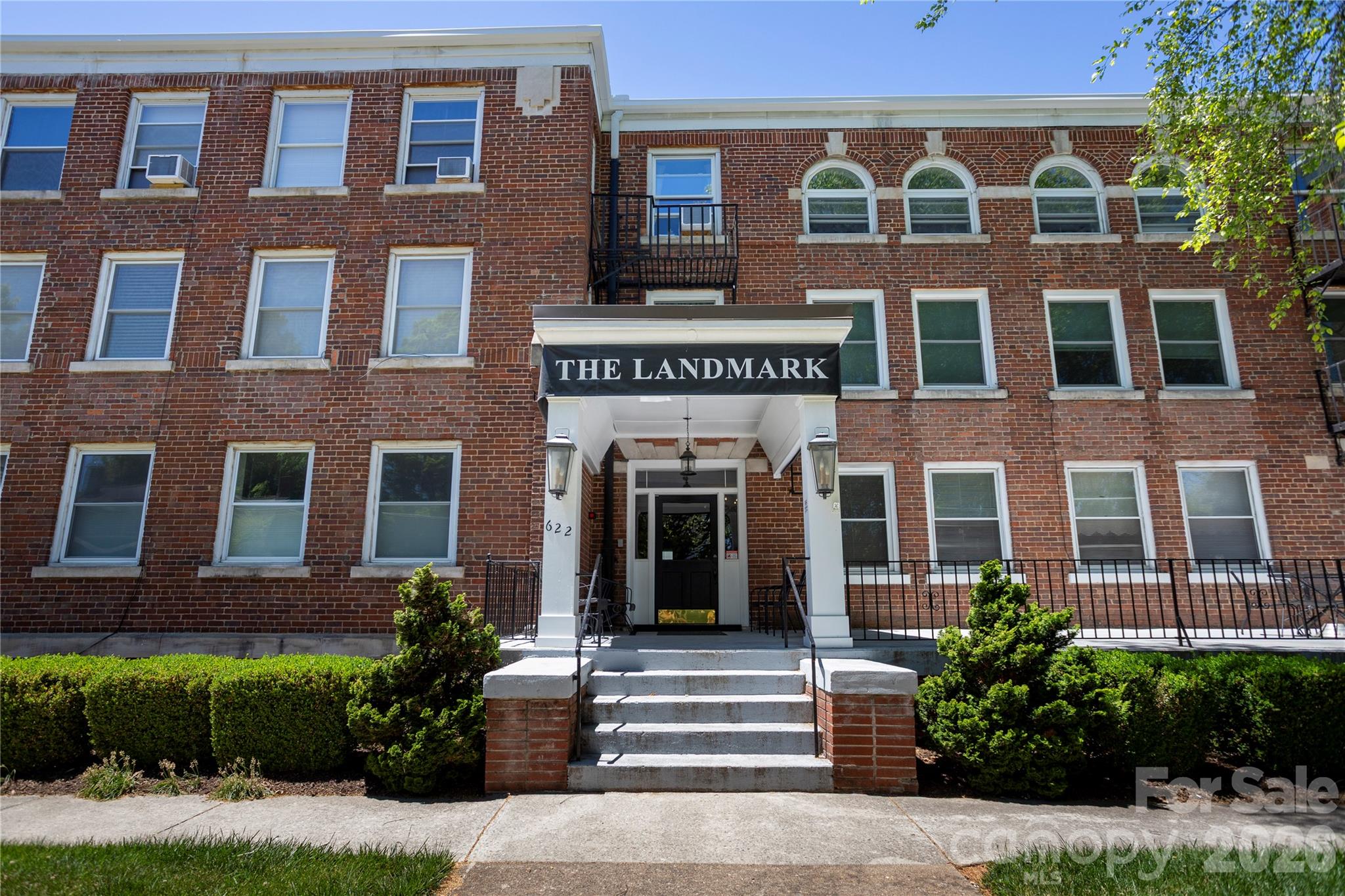 622 S Haywood Street #102 — Waynesville
