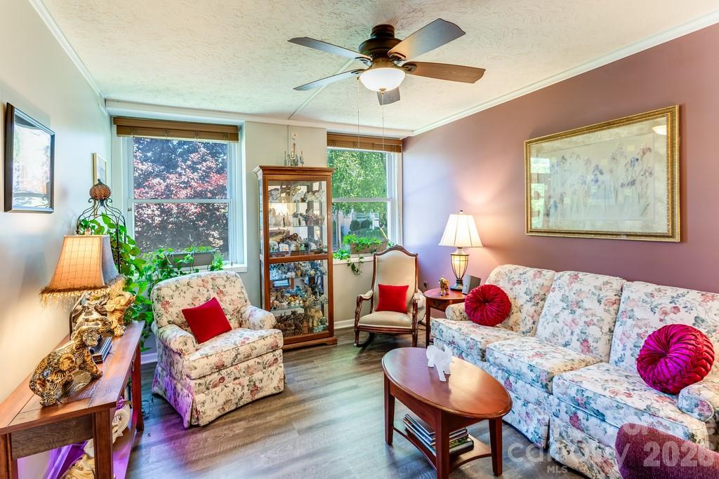 622 S Haywood Street #102 — Waynesville