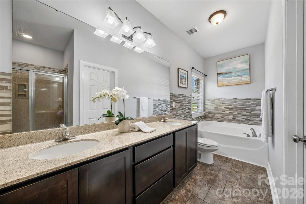 1006 Spring Rose Lane — Matthews